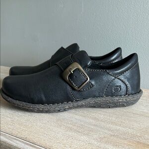 Born Womens Size 8 Black Leather Buckle Slip-On Cottagecore casual Comfort Shoes